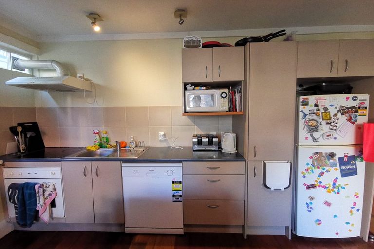 Photo of property in 1/17 Clifton Terrace, Kelburn, Wellington, 6012