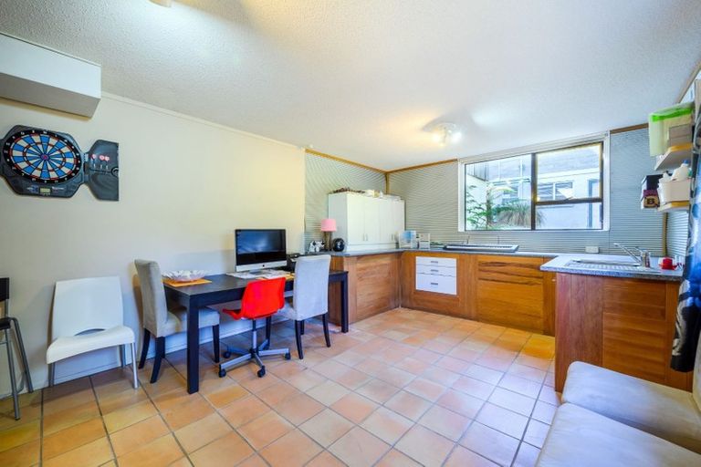 Photo of property in 28 Glamorgan Drive, Torbay, Auckland, 0630