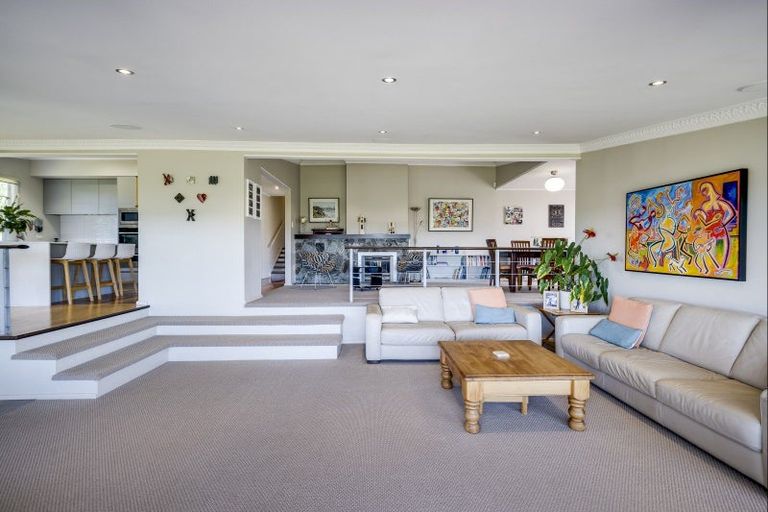 Photo of property in 130 Durham Drive, Havelock North, 4130