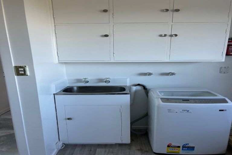 Photo of property in 29 Kitchener Terrace, Johnsonville, Wellington, 6037