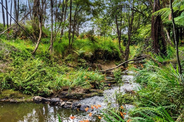 Photo of property in 21 Dormer Road, Kaukapakapa, Helensville, 0875