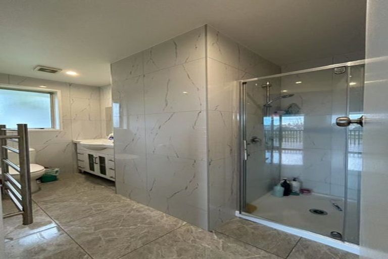 Photo of property in 26 Waimana Avenue, Northcote Point, Auckland, 0627