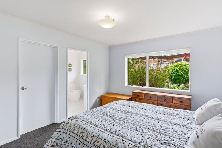 Photo of property in 3 Nicholas Place, Waikanae Beach, Waikanae, 5036