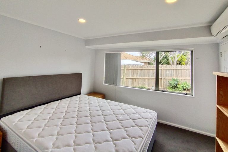 Photo of property in 15 Aspatria Place, Northpark, Auckland, 2013