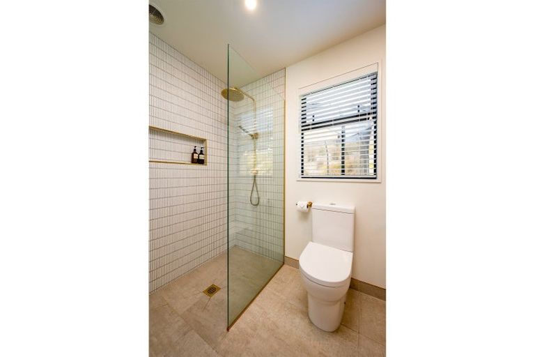 Photo of property in 37 Obelisk Street, Wanaka, 9305