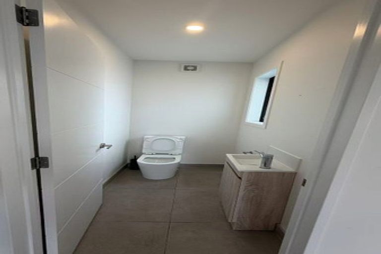 Photo of property in 39b Exminster Street, Blockhouse Bay, Auckland, 0600
