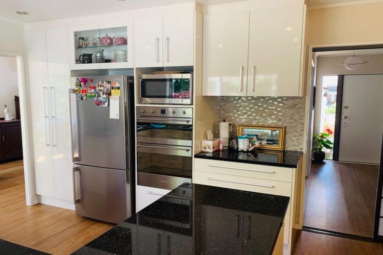 Photo of property in 7 Askew Place, Farm Cove, Auckland, 2012