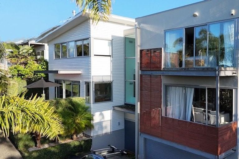 Photo of property in 87 Castor Bay Road, Castor Bay, Auckland, 0620