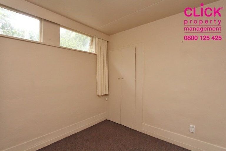 Photo of property in 11 Eglinton Road, The Glen, Dunedin, 9011