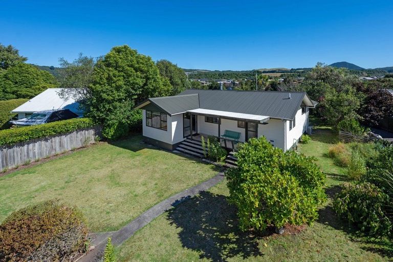 Photo of property in 30 Candu Lane, Kinloch, Taupo, 3377