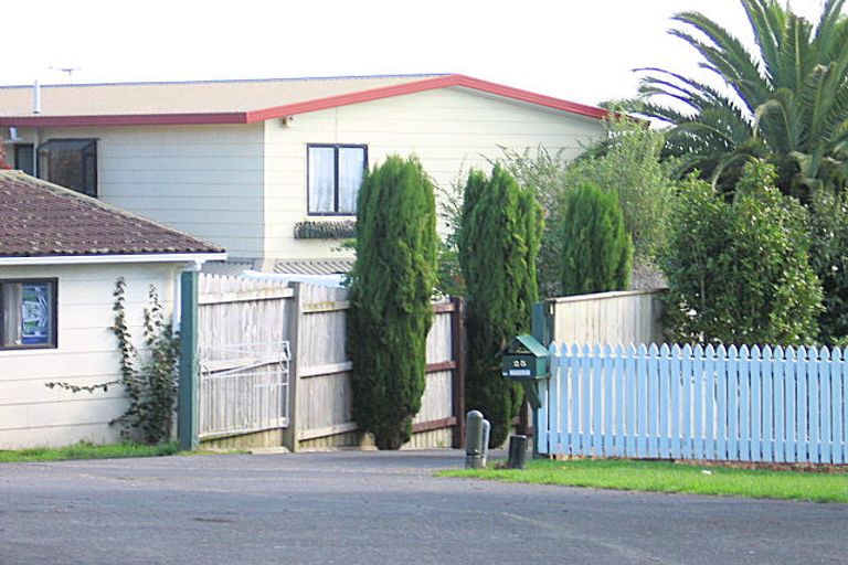 Photo of property in 25 Greenstone Place, Clover Park, Auckland, 2019