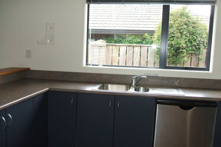 Photo of property in 15 Lorna Irene Drive, Raumati South, Paraparaumu, 5032