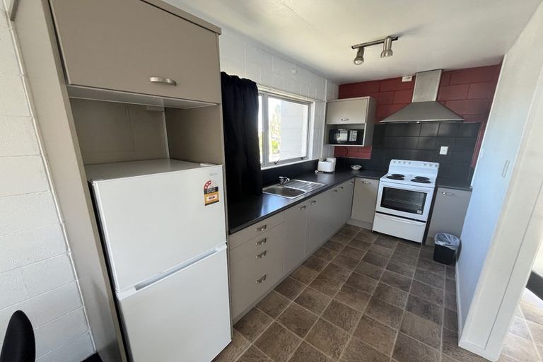 Photo of property in 2/13 Charlemont Street, Whitiora, Hamilton, 3200