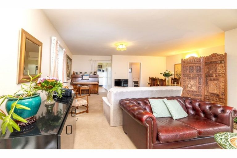 Photo of property in 2/2a Chilcombe Street, Ilam, Christchurch, 8041