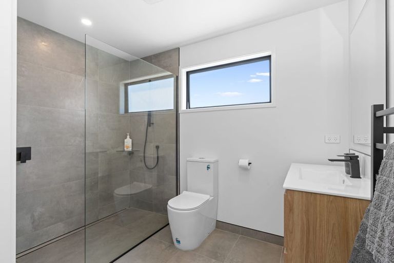 Photo of property in 18 Oriwa Lane, Levin, 5571