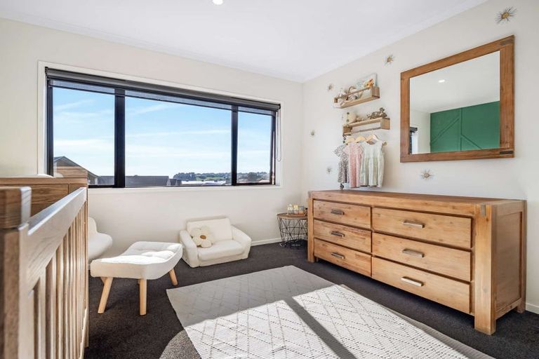 Photo of property in 3 Seafarer Crescent, Stanmore Bay, Whangaparaoa, 0932