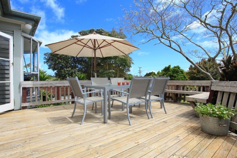 Photo of property in 76 Wainui Road, Raglan, 3225
