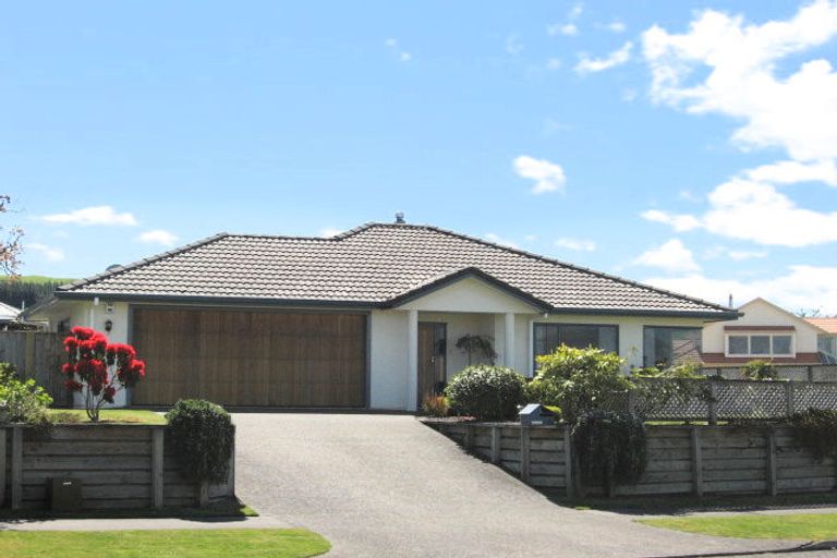 Photo of property in 31 Kinder Street, Acacia Bay, Taupo, 3330