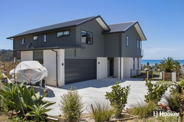 Photo of property in 34 Tohora View, Waihi Beach, 3611