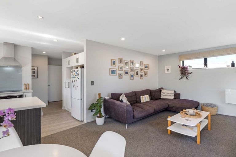 Photo of property in 2/96 Palmers Road, New Brighton, Christchurch, 8083