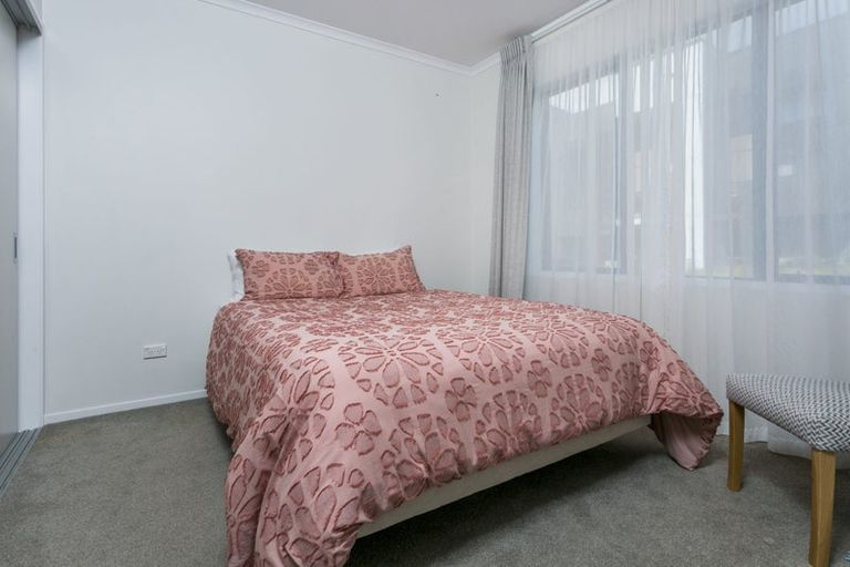 Photo of property in 46 Rangihina Road, Hobsonville, Auckland, 0616