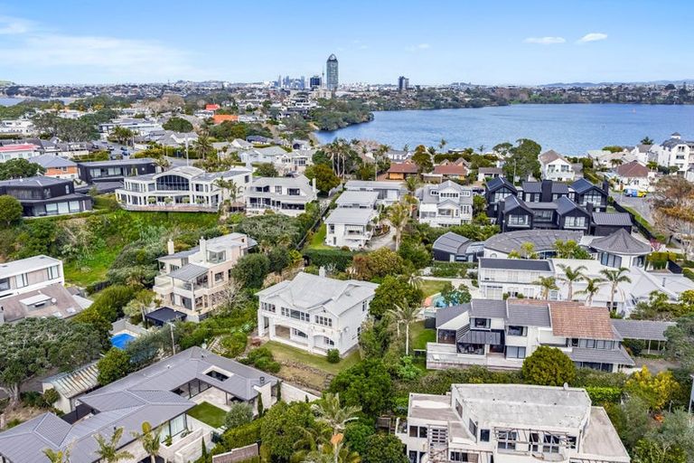 Photo of property in 7a Audrey Road, Takapuna, Auckland, 0620