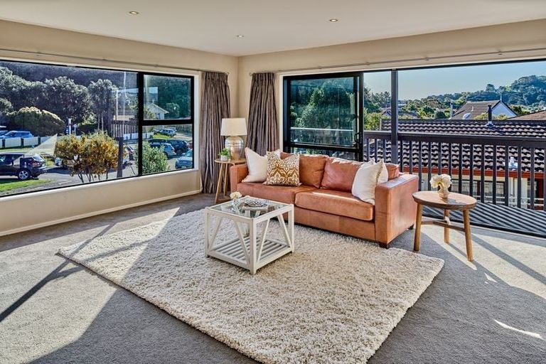 Photo of property in 25 Longitude Place, Whitby, Porirua, 5024