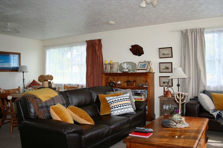 Photo of property in 1/78 Chilcott Road, Henderson, Auckland, 0612