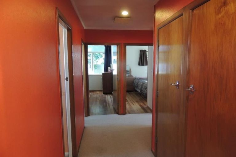 Photo of property in 2 Cornwall Road, Taradale, Napier, 4112