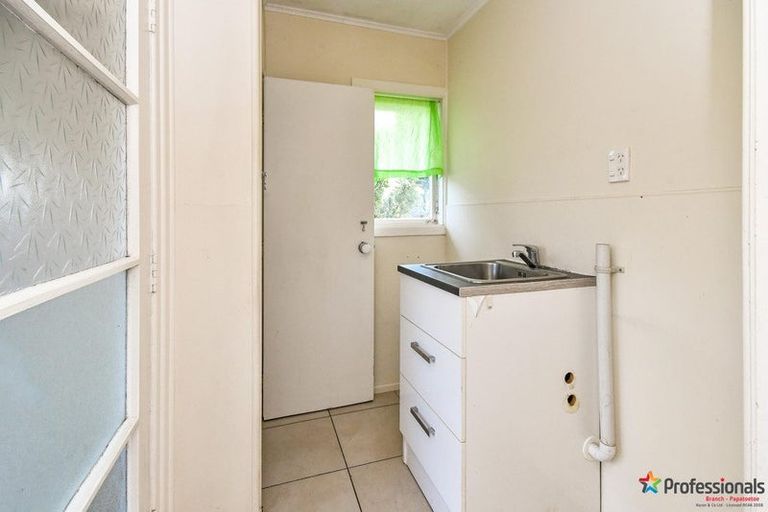 Photo of property in 11 Awatere Street, Clover Park, Auckland, 2023