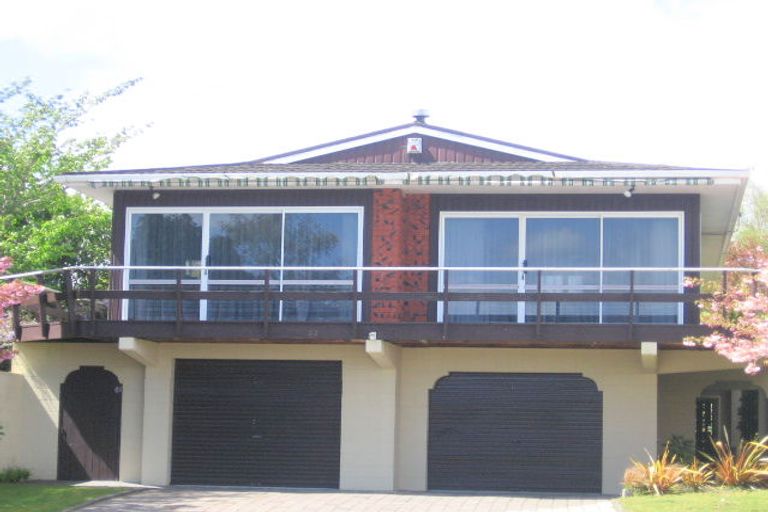 Photo of property in 32 Otupai Street, Two Mile Bay, Taupo, 3330