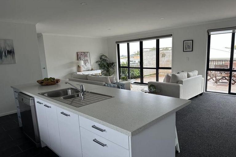 Photo of property in 27 Matenga Street, Waikanae, 5036