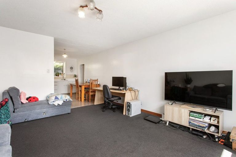 Photo of property in 2/127 Clarence Street, Riccarton, Christchurch, 8011