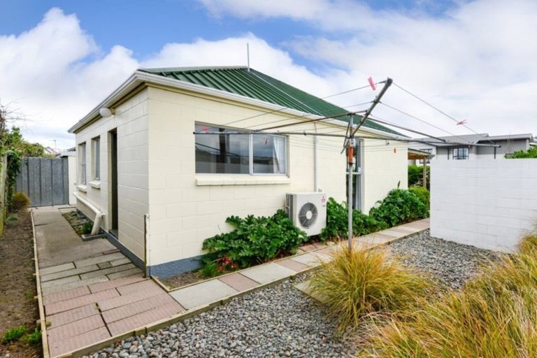 Photo of property in 1/73 Harewood Road, Papanui, Christchurch, 8053