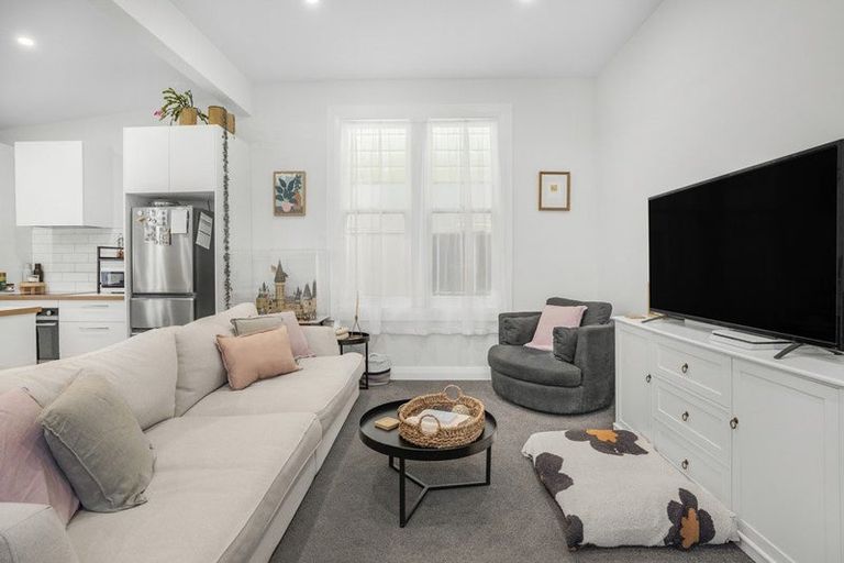 Photo of property in 16 Herald Street, Berhampore, Wellington, 6023