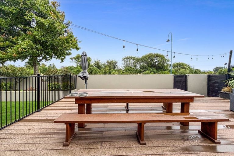 Photo of property in 68 Coolspring Way, Redwood, Christchurch, 8051