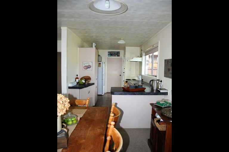 Photo of property in 1/78 Chilcott Road, Henderson, Auckland, 0612