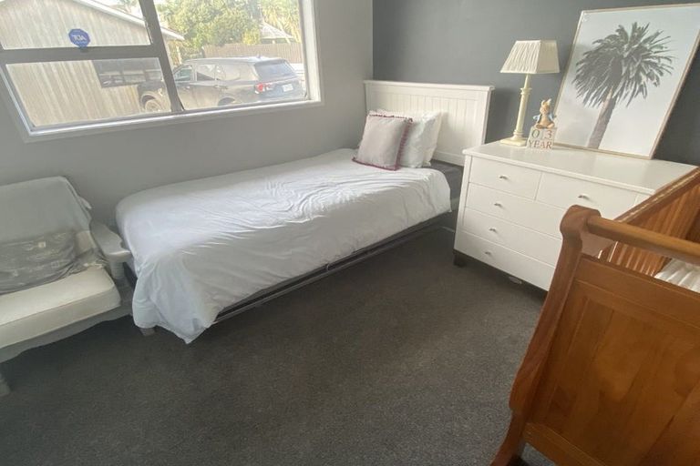 Photo of property in 3 Dixon Street, Oakura, 4314