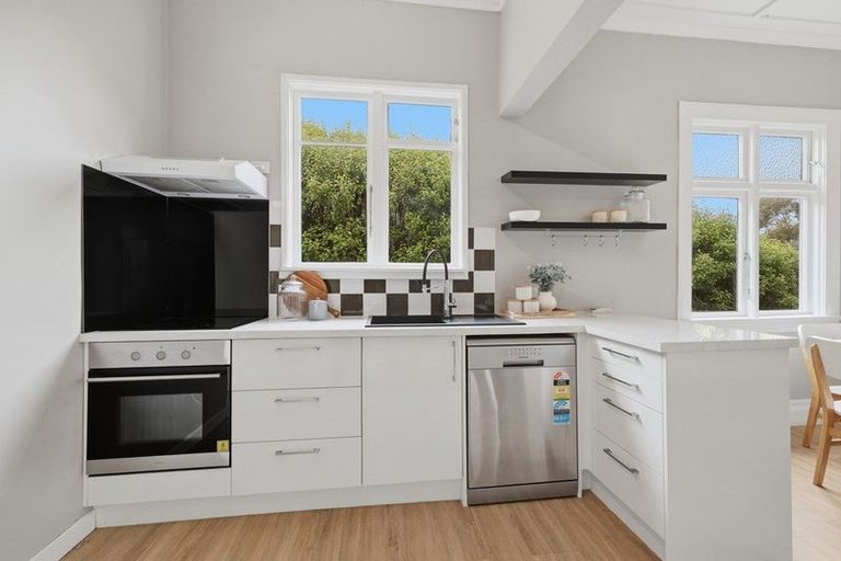 Photo of property in 38 Bernard Street, Kenmure, Dunedin, 9011