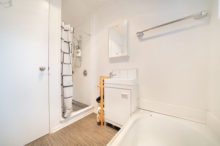 Photo of property in 15a Amber Grove, Birchville, Upper Hutt, 5018