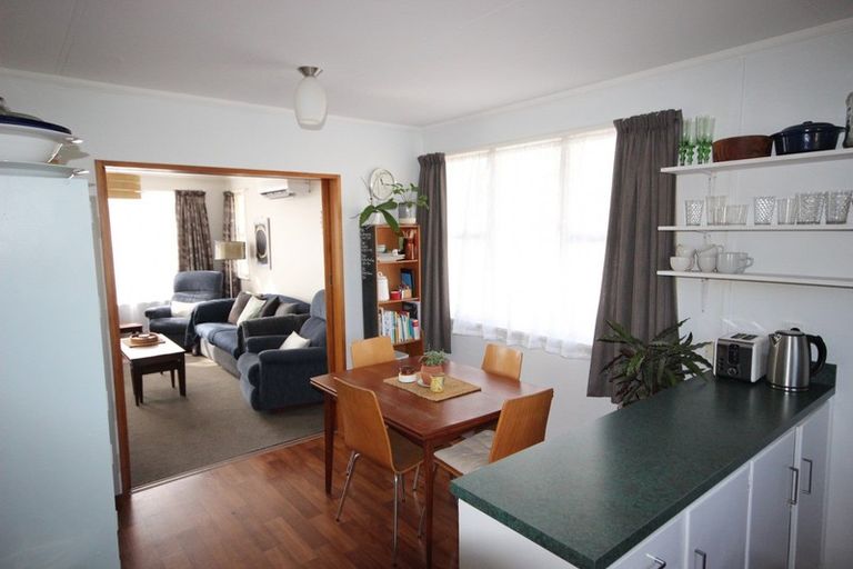 Photo of property in 26 Mokau Place, Terrace End, Palmerston North, 4410