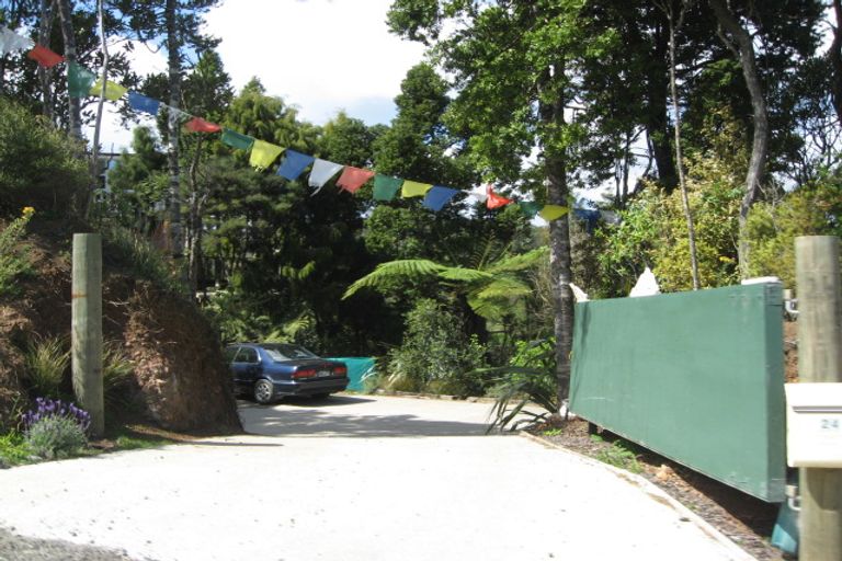 Photo of property in 24 Te Aute Ridge Road, Waitakere, Henderson, 0781