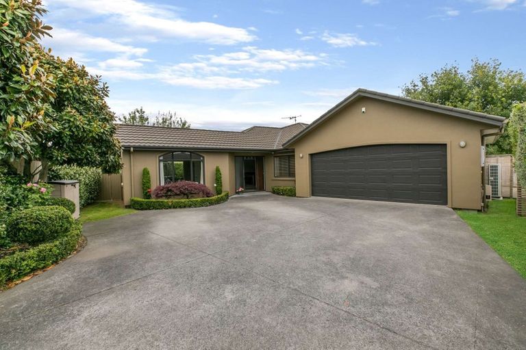 Photo of property in 15 Lockhart Place, Rototuna, Hamilton, 3210