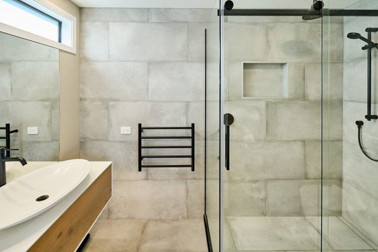 Photo of property in 12 Boeing Way, Newlands, Wellington, 6037