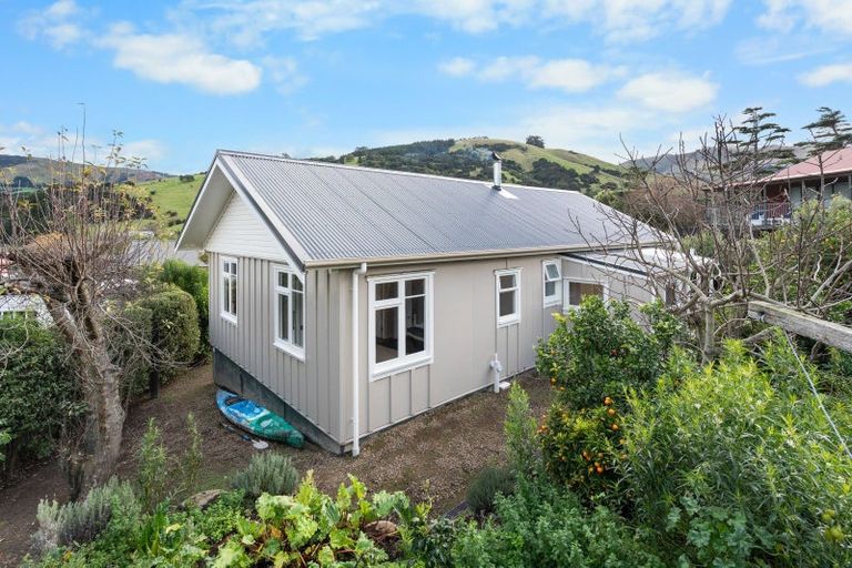 Photo of property in 11 Haywards Lane, Duvauchelle, 7581