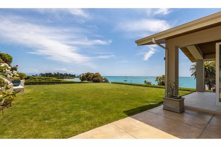 Photo of property in 437 Rocks Road, Britannia Heights, Nelson, 7010