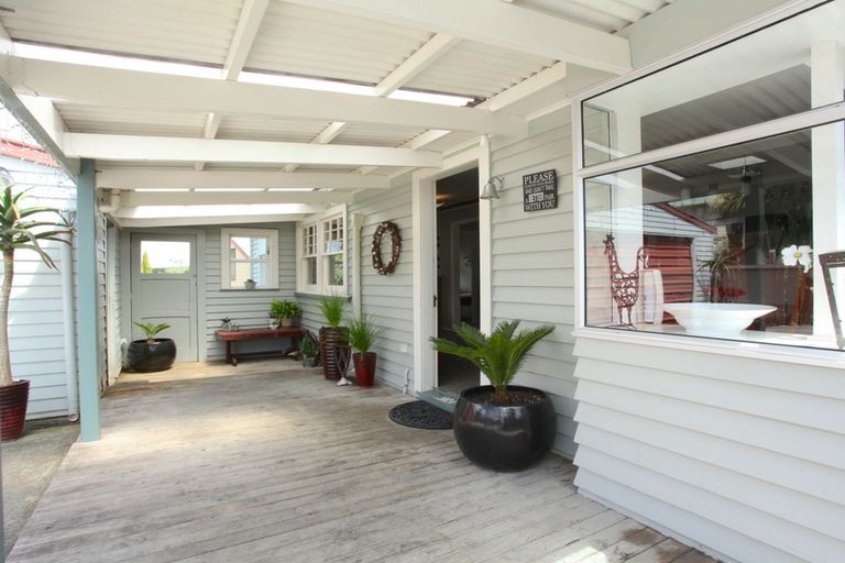 Photo of property in 76 Wainui Road, Raglan, 3225