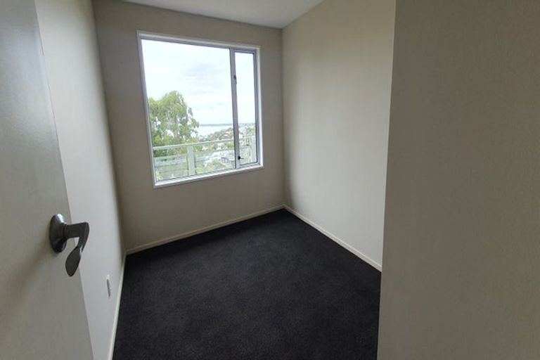 Photo of property in 151 Mount Pleasant Road, Mount Pleasant, Christchurch, 8081