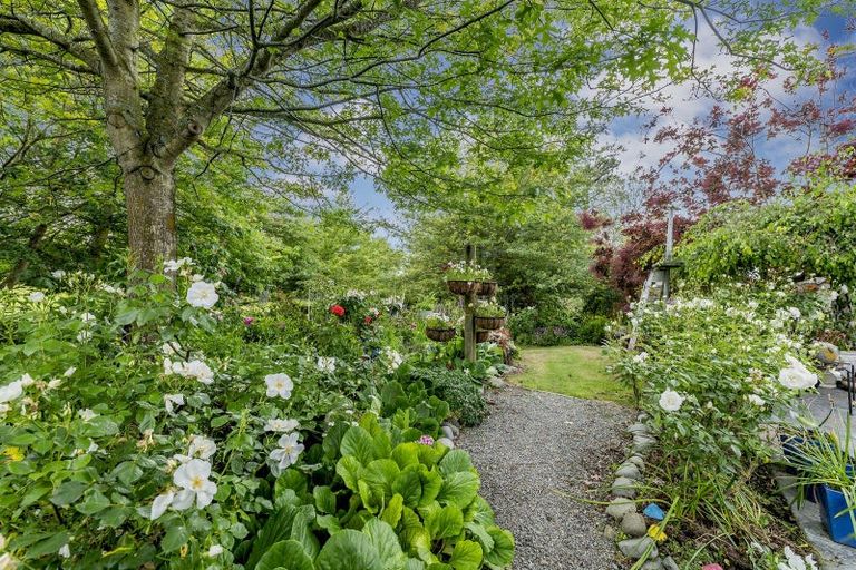 Photo of property in 2 Somerset Drive, Oxford, 7495