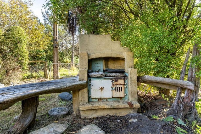 Photo of property in 86 Beach Road, Long Beach, Port Chalmers, 9081